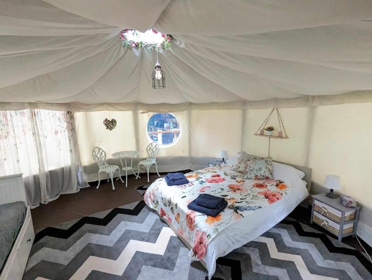 Luxury Glamping @Moulin Des Forges Hotel Moutier-Malcard Luaran gambar