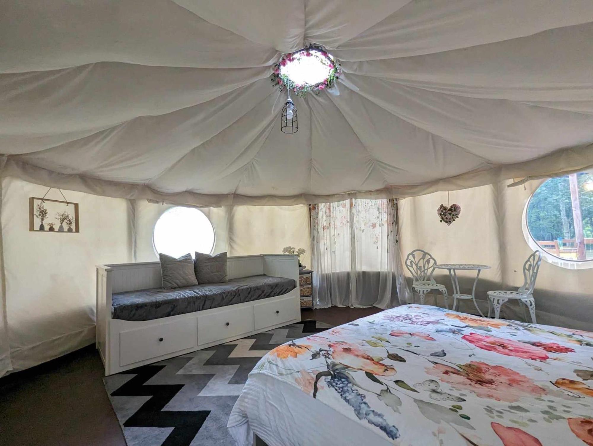 Luxury Glamping @Moulin Des Forges Hotel Moutier-Malcard Luaran gambar