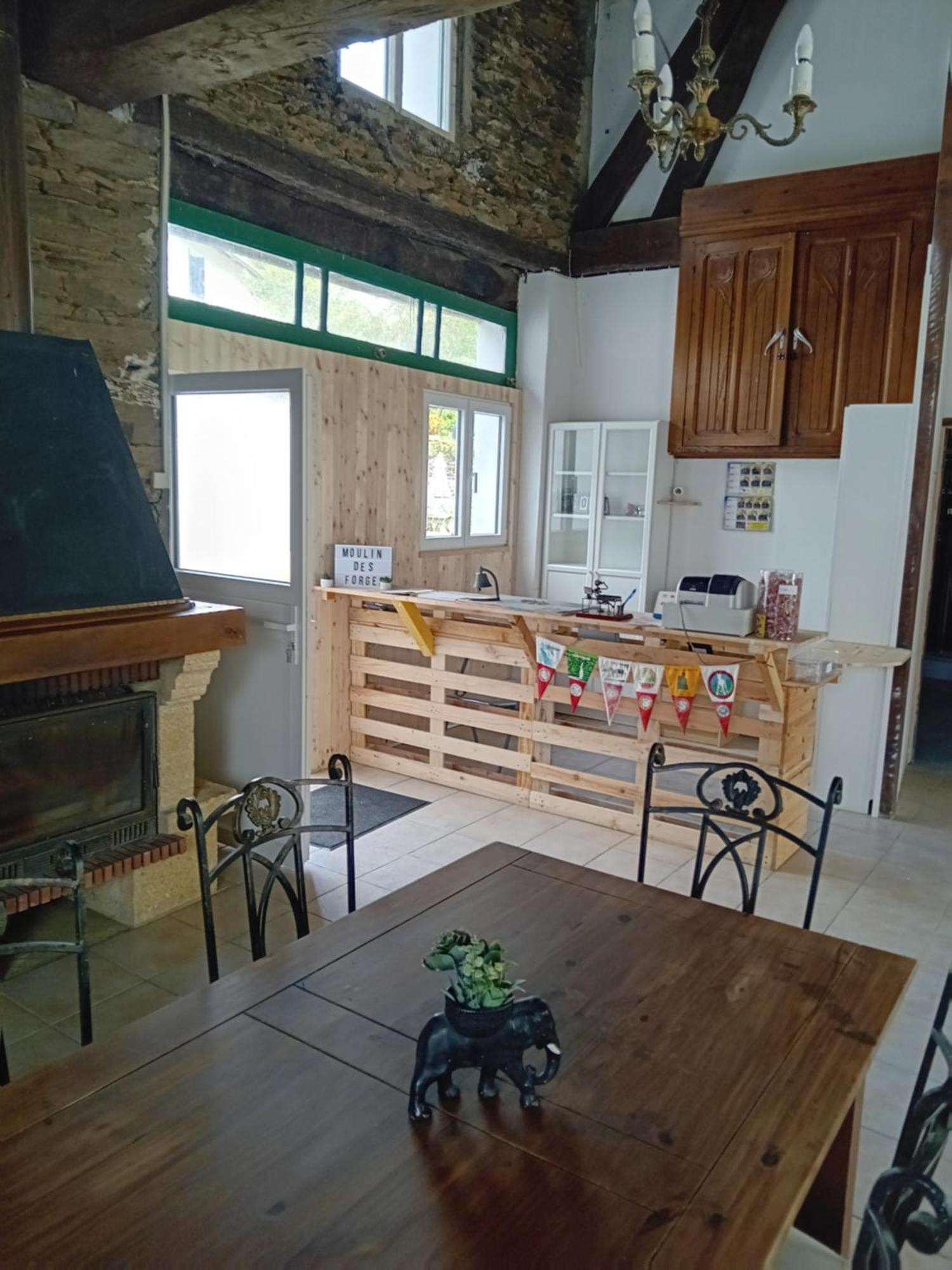 Luxury Glamping @Moulin Des Forges Hotel Moutier-Malcard Luaran gambar